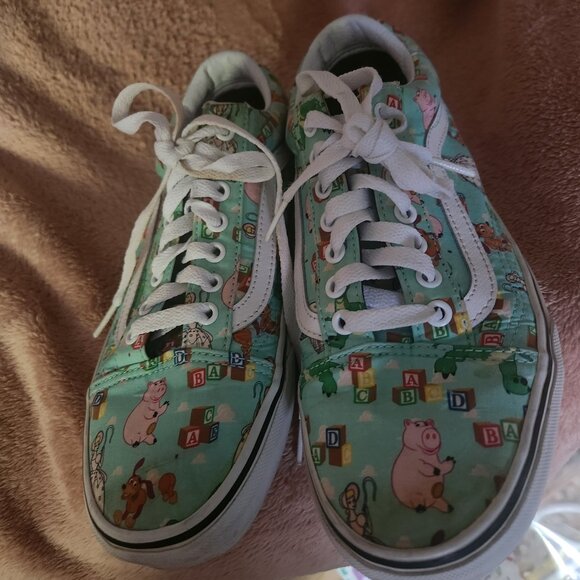 Very Collectible - Vans Toy Story Disney Old Skool shoes. Men's Sz 8 Womens 9.5 - Picture 1 of 8